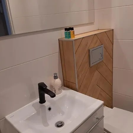 Kawalerka 28M Salon Z Kuchnia Centrum Neu Sandez Exterior foto